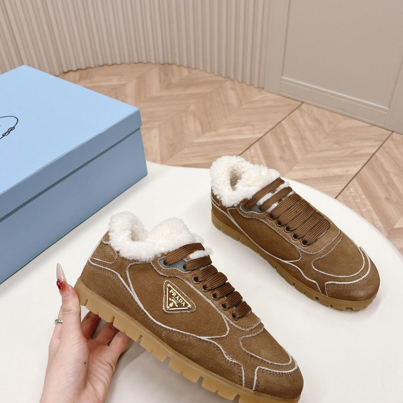 Pra*a casual shoes